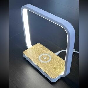 iPhone Charger ans LED Night Light